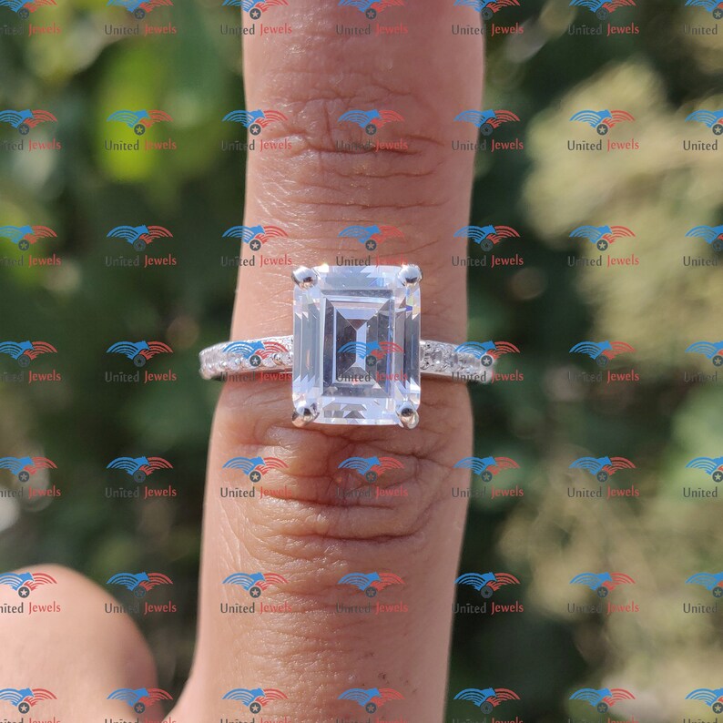 Engagement Ring Diamond Engagement Ring For Women 2.50 Carat Emerald Bridal Wedding Ring With Round Side Simulated Diamond