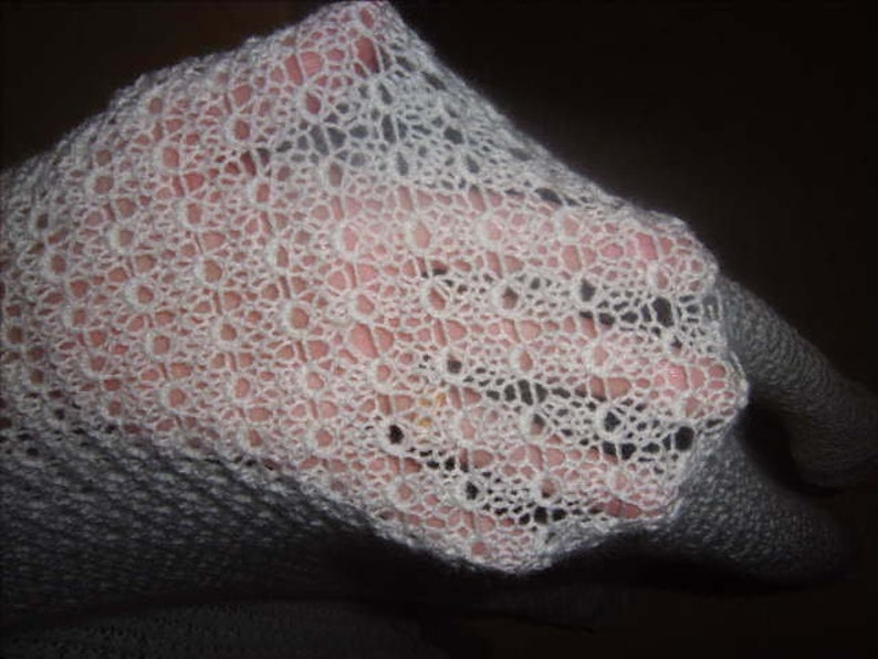 Exquisite Hand Knitted Cobweb Lace Baby Shawl Blanket Natural White image 3