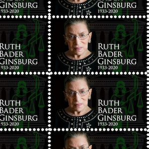 Ruth Bader Ginsburg - Das Leben von RGB feiern!  - Artistamp (Cinderella, Faux Porto) Blatt von 45 gummierten und perforierten Briefmarken.