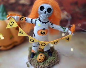 Halloween Skeleton Art Doll - Spooky Home Decor