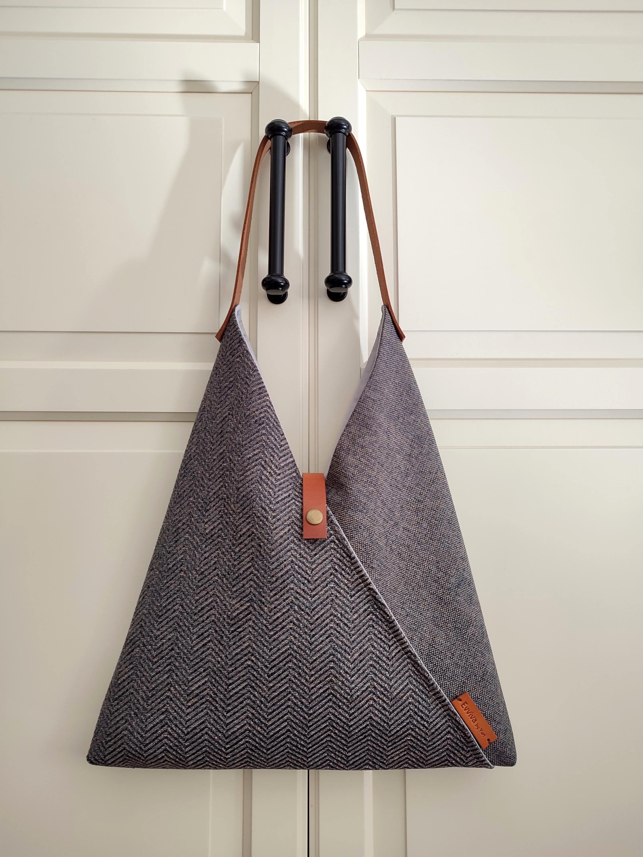 ★cozing★ Nylon ribbon hobo bag_grey New Balance Glossy Ribbon Hobo Bag – 36.celcius