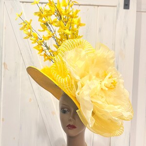 Yellow Floral Fascinator Headband - Women\'s Statement Hat Yellow & Ivory Fascinator Hat for Kentucky Derby & Oaks  main image 2