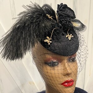 Black Veiled Funeral Fascinator Hat Ostrich feathers, Black Fascinator Birdcage Veil, Black Derby Fascinator Hat, Victorian Funeral Hat