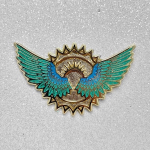 Épingle en émail ~ Épreuves des porte-soleils ~ Ailes de Teo