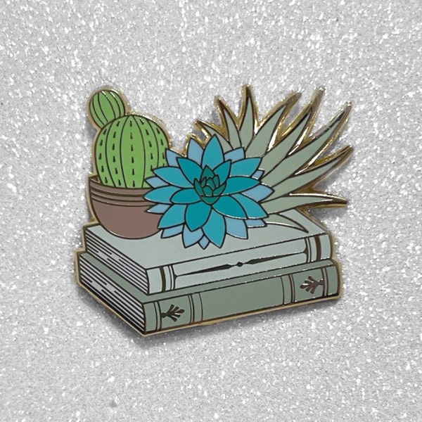 Szpilka emaliowana ~ Stosik soczystych książek