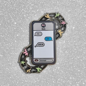 Enamel Pin ~ Heartstopper inspired ~ Leaves and Phone