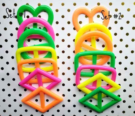 7 Pcs Neon T shirt Clips Buckle Rings Vintage Plastic