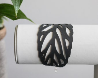 Unusual Minimalist Leaf Cuff Bracelet : Soft Silicone Vegan and Hypo-Allergenic