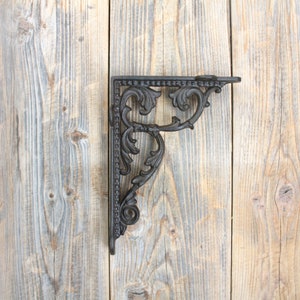 Decorative Cast Iron Shelf Brackets