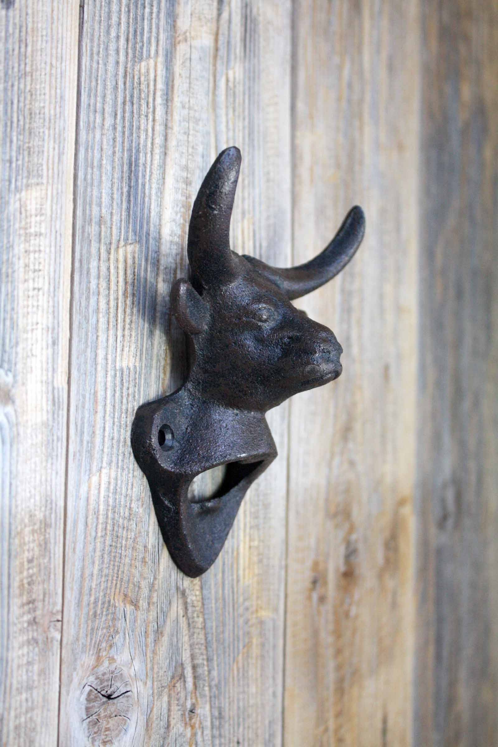 BEAUTIFUL CAST IRON COUNTRY COW BOTTLE OPENER AND WALL HANGING BEAUTIFUL CAST IRON COUNTRY COW BOTTLE OPENER AND WALL HANGING