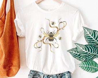 Vintage style Bumble Bee Shirt, Bumble Bee Lover Gift, Bumble Bee Gifts, Cottagecore Shirt Women, Bumblebee Shirt, Farmcore Clothing,
