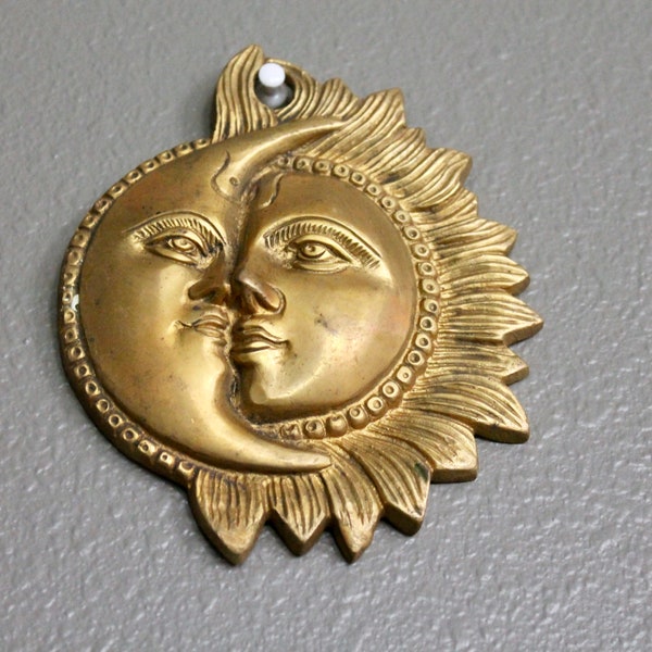 Décoration murale soleil et lune, métal doré bronze céleste vintage, plaque suspendue pour patio, laiton massif de style antique, décoration murale moderne du milieu du siècle