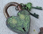 Vintage Brass Padlock - Heart flowers shape Antique working lock - Gothic, Vampire Goth Spooky Wedding Gifts, Unusual lock and key