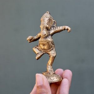 Vintage Brass Lord Ganesha, Hindu/ Hinduism Symbol, Travel Altar deity statue OR Meditation table decor