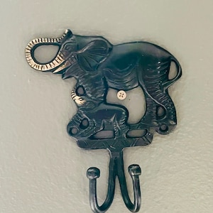 Elephants Key Holder for Wall, Vintage Key Hook, Brass Wall Decore, Jewelry Organizer, Towel Holder, Rustic Coat Rack,Modern entryway decor