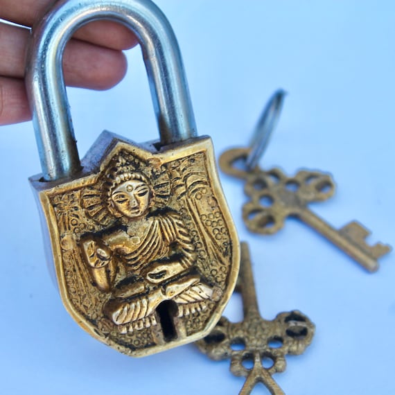 Shabby Chic Vintage Style Metal Iron White Washed Old Lock Padlock Wall Hook