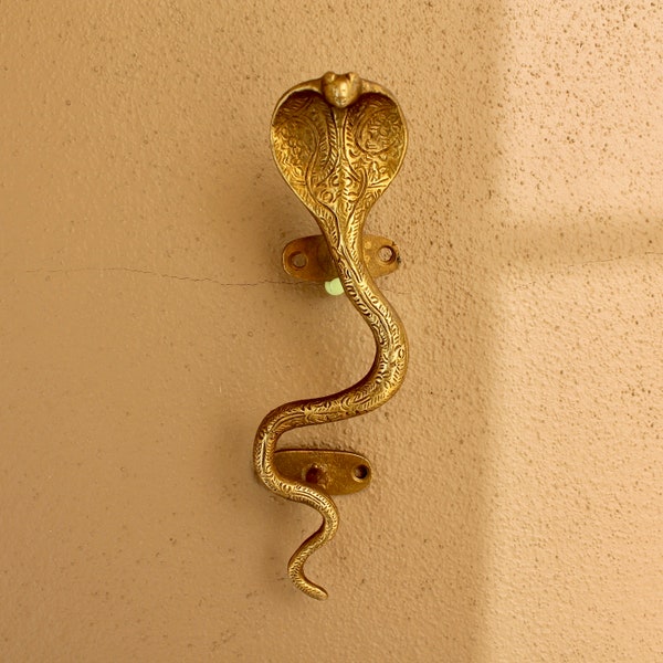 Vintage King Cobra Snake wall hook (1pc ONLY) OR Brass Door pull, Entryway decor wall mount snake statue/Figurine