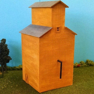 Train Time Laser HO Scale Grain Elevator Building Kit