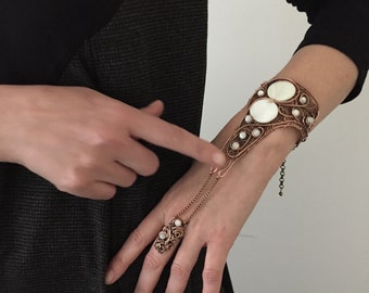 White Mother of Pearl. Cuff  Copper Ring Slave Bracelet. Hand Piece Copper Chain. Ring Connected to Bracelet. Handmade Chain Link Bracelet.