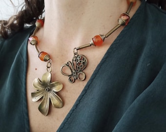 Orange Agate Memory Wire Necklace: Handmade Brass Accent Jewelry, Artisan Gemstone Pendant for Creativity and Joy, Gift for Her