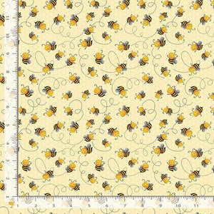 Timeless Treasures CD1850 Cute Flying Bees
