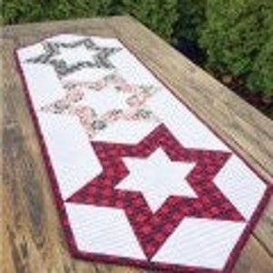 Red White and Blue Hollow Star Table Runner Kit