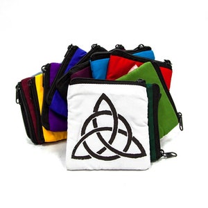 Pochette de nœud Triquetra celtique, sac à bijoux bloqué à la main, petit sac à main irlandais, sac d’argent du festival renaissance, sac à main à pièces galloise, fermeture à glissière de 4 pouces