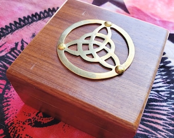 Metal Triquetra Wood Celtic Box, Irish Wooden Box, Renaissance Welsh Keepsake Box, Hand Engraved Magic Box, Witch Tarot Card, Wiccan, Pagan