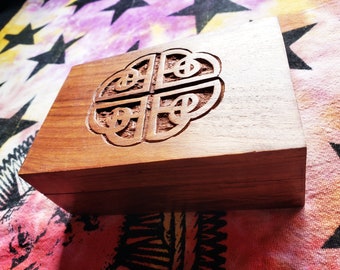 Celtic Knot Wood Celtic Box, Irish Wooden Box, Renaissance Welsh Keepsake Box, Hand Engraved Magic Box, Witch Tarot Card, Wiccan, Pagan