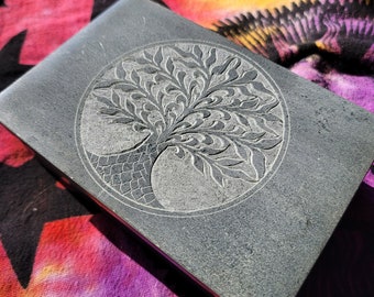 Celtic Tree of Life Carved Soapstone Box, Irish Stone Decor, Soap Stone Keepsake Box, Hand Carved Welsh Decoration, Tarot Card Box, Jewelry