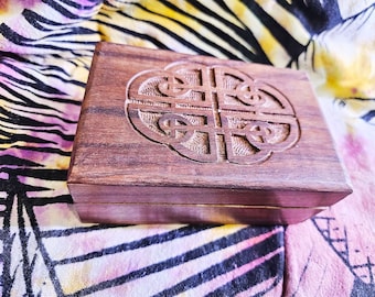 FLAWED Celtic Knot Wood Celtic Box, Irish Wooden Box, Renaissance Welsh Keepsake Box, Hand Engraved Magic Box, Witch Tarot Card, Wiccan