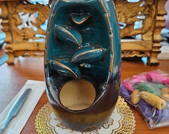Waterfall Incense Burner with Incense, Aromatherapy Relaxation Gifts with a Cascading Effect: A Christmas Present for Mom