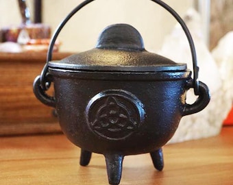 5" Cast Iron Cauldron w/ lid Triquetra Wiccan Pagan Spells Rituals Herbs