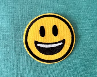 Toppe termoadesive con emoji sorriso - toppe termoadesive - toppe termoadesive con emoji felice - toppe per giacche - toppe termoadesive