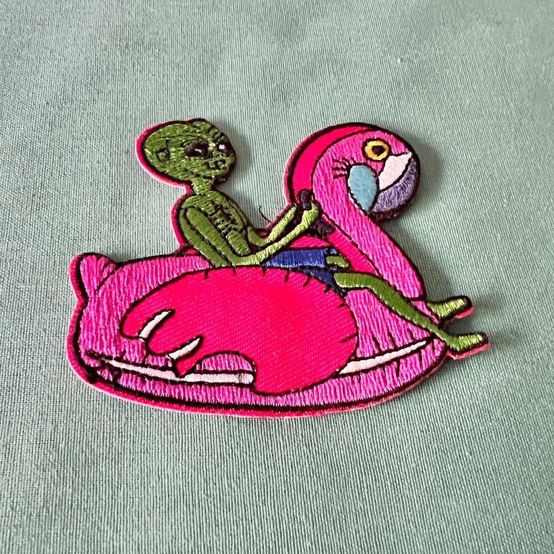 Flamingo Alien Iron on Patch Alien Iron on Patches Flamingo Iron on ...