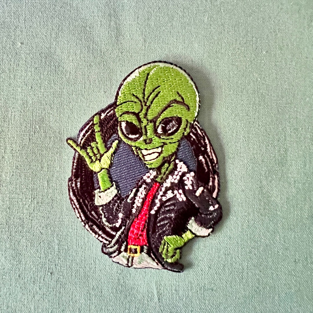 Alien Iron on Patch - Outer Space Iron on Patches - Alien Wearing A Tie ...
