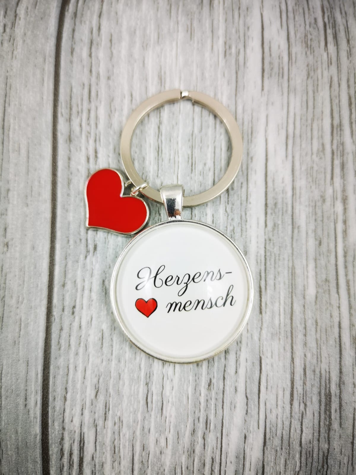 FABACH Herz Schlüsselanhänger Aus Leder Mit Gravur - Personalisiertes Geschenk Für Herzensmenschen