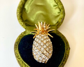 Vintage pinapple brooch
