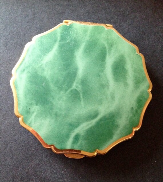 Stratton "Queen" Powder Compact, 1970's