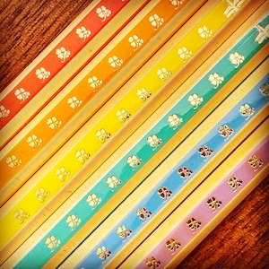 Tombow Mono Rainbow Clover Pencil Case Set: Beautiful Rare Vintage Pencils with Floral Clover Design, Coloured End Cap and JISMark