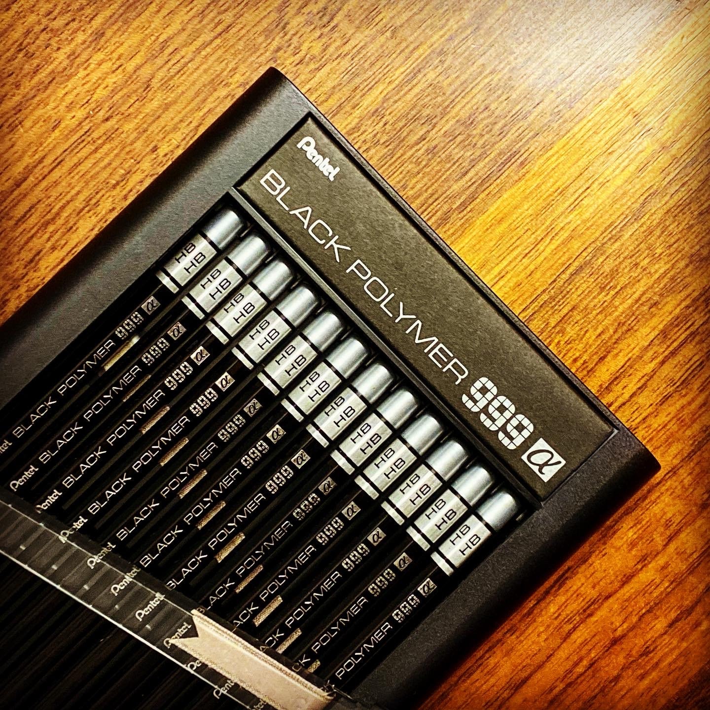 Pentel BLACK POLYMER 999 α HB 箱付き 【公式通販】