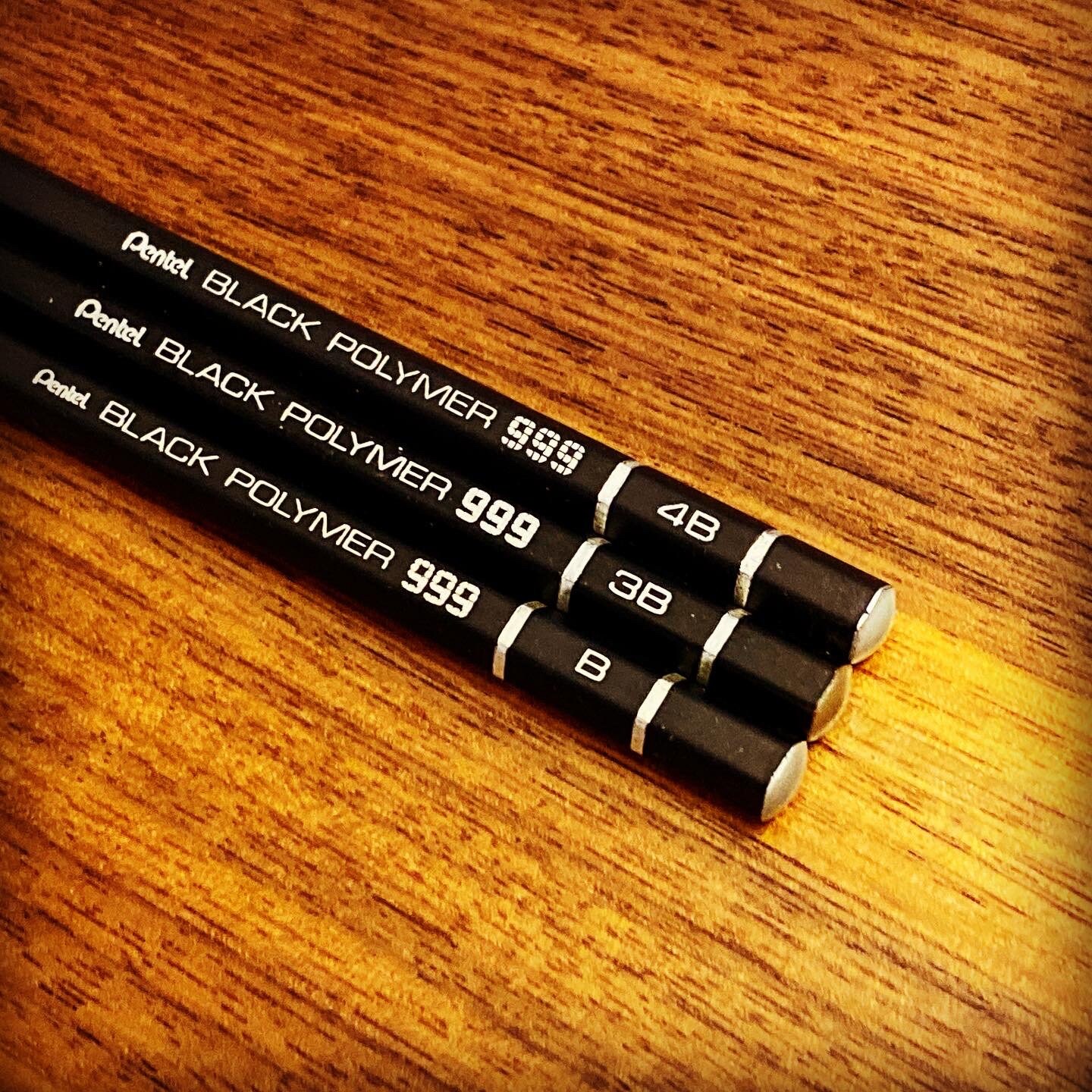 レトロ鉛筆　Pentel BLACK POLYMER 999 トンボ鉛筆　セット レトロ鉛筆 Pentel BLACK POLYMER 999 トンボ鉛筆 セット - メルカリ