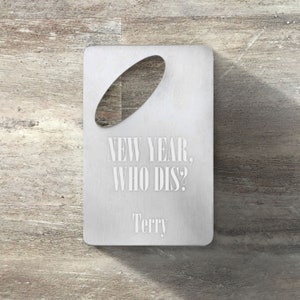 大晦日用ボトルオープナー、パーソナライズされた楕円形のクレジットカード用ボトルオープナー、カスタム刻印、大晦日パーティーギフト、記念品、装飾、NYE