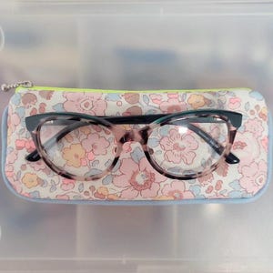 Liberty glasses pouch/ pencil case