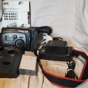 JVC VideoMovie Camera Model GR-AX637E Pre-owned.