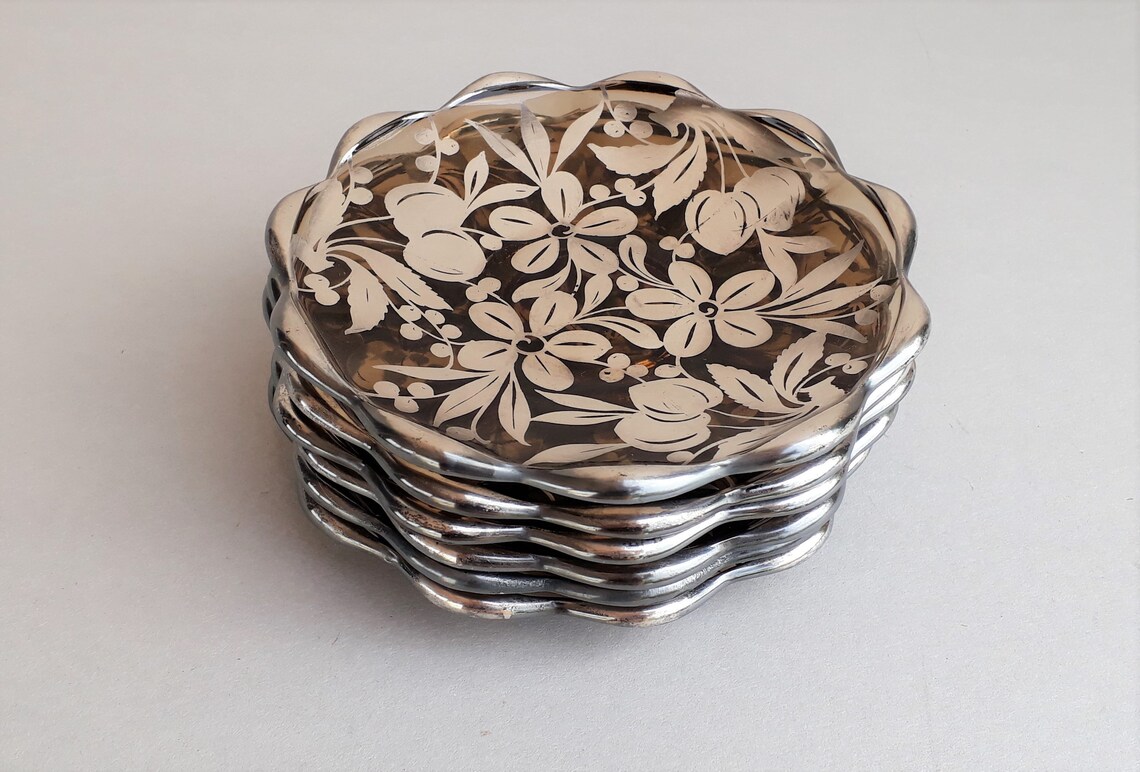 Service of 6 glass saucers with decoration of flowers and Etsy