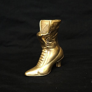 solid brass small vase shaped shoe vintage brass Victorian shoe ornament women&#39;s shoe statue brass shoe heavy