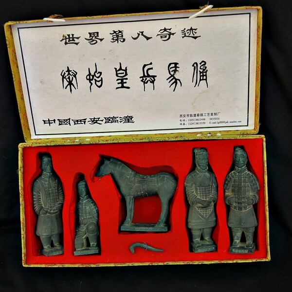 Ensemble de guerriers de l'armée chinoise en terre cuite avec boîte originale, figurine vintage, ensemble de statues soldats en argile avec sculpture de cheval en terre cuite