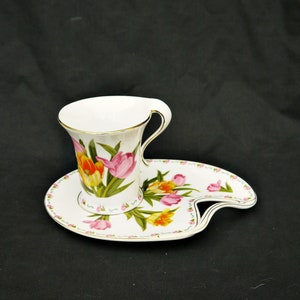 vintage bone china tennis set  tea cup and side plate The Leonardo Collection floral pattern tea cup and tennis plate in original box