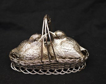 silver plate birds shakers salt and pepper vintage set salt & pepper silver plate birds with nesting basket cruet set  shaped birds wrens